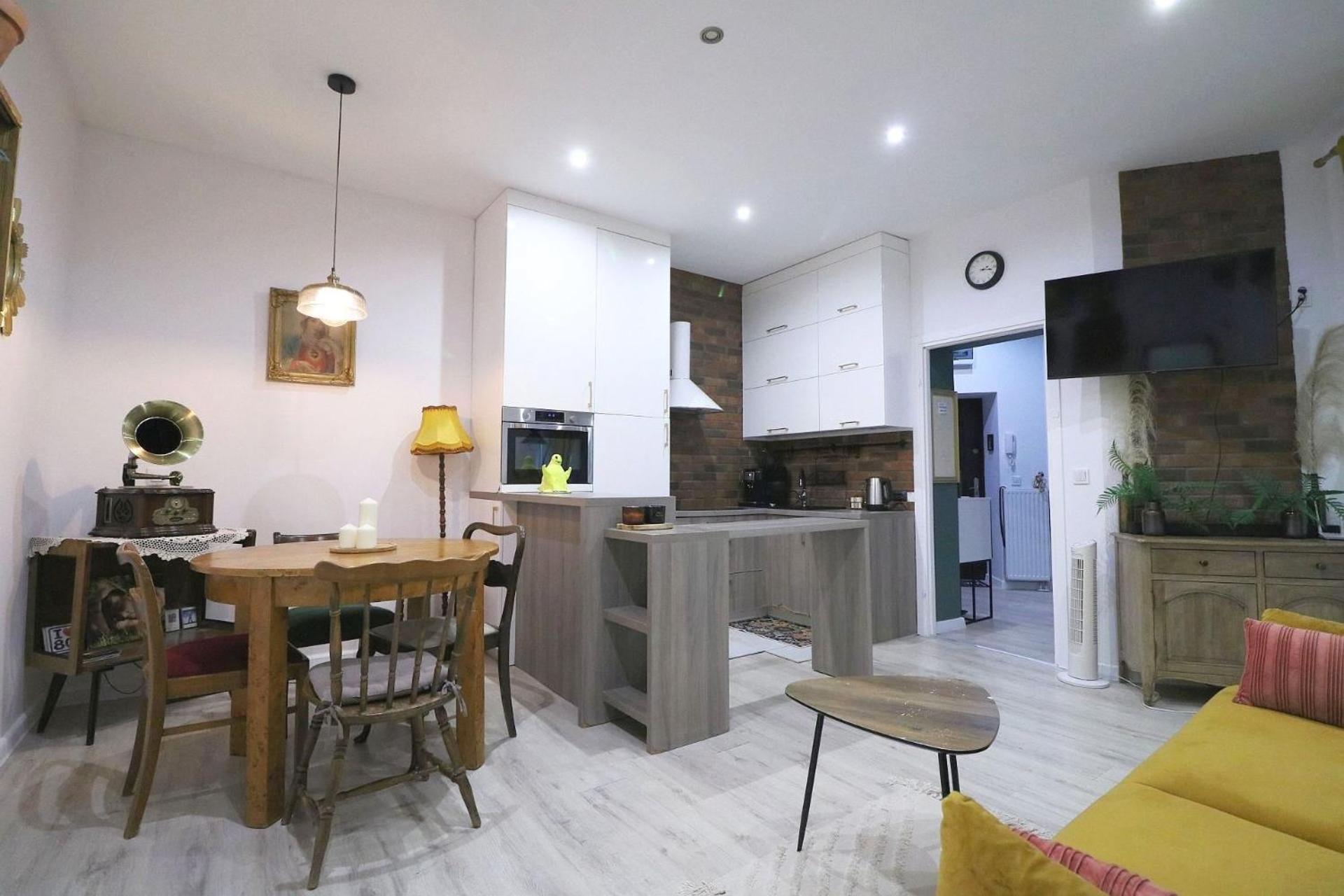 Slovak Apartment City Center คาโตวีตเซ ภายนอก รูปภาพ